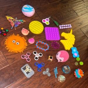 30pc fidget toy set spinner squishy popper bouncy ball memory maze game keychain